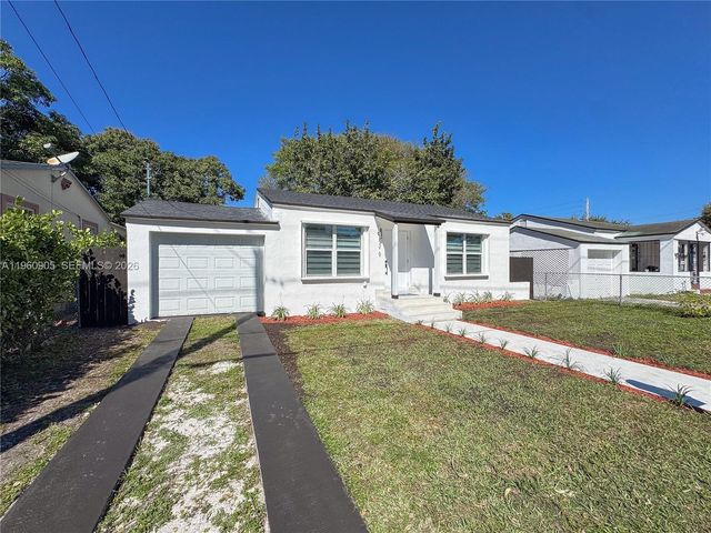 1319 NW 40th St, Miami, FL 33142