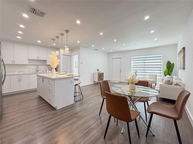 1319 NW 40th St, Miami, FL 33142