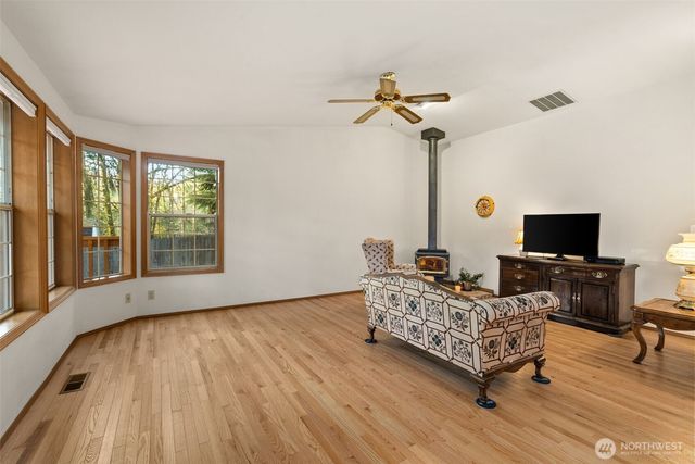 1201 Tabitha Court NW, Olympia, WA 98502