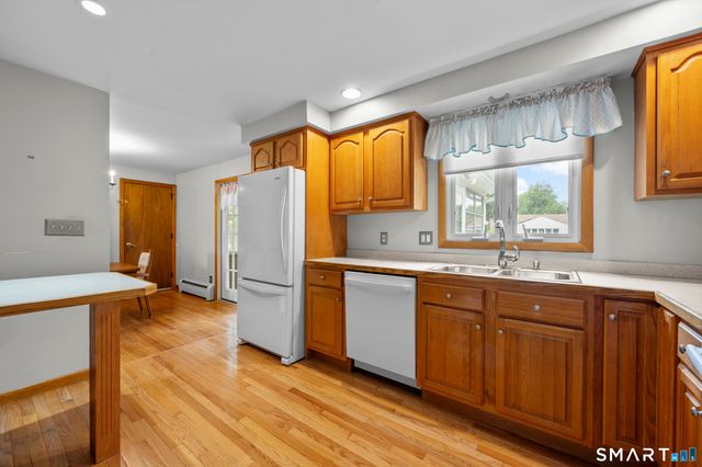 124 Appletree Drive, East Hartford, CT 06118