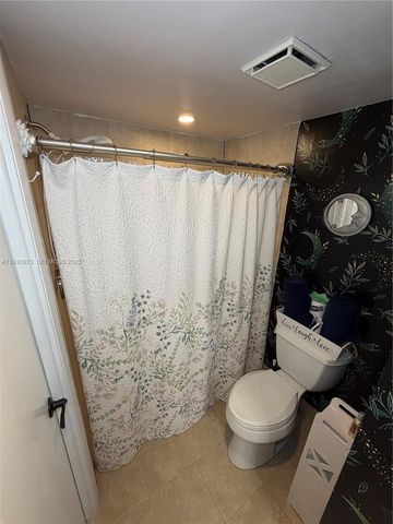 1100 Saint Charles Pl L6, Pembroke Pines, FL 33026