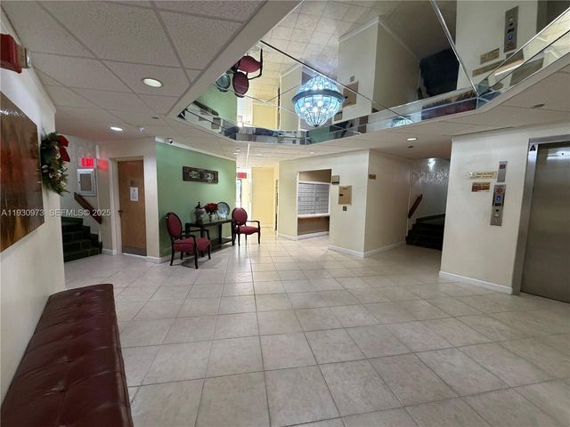 1100 Saint Charles Pl L6, Pembroke Pines, FL 33026