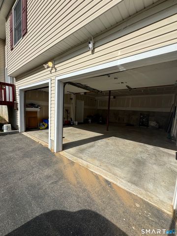 15 Harriet Street, Norwich, CT 06360