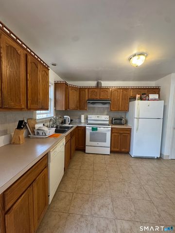15 Harriet Street, Norwich, CT 06360