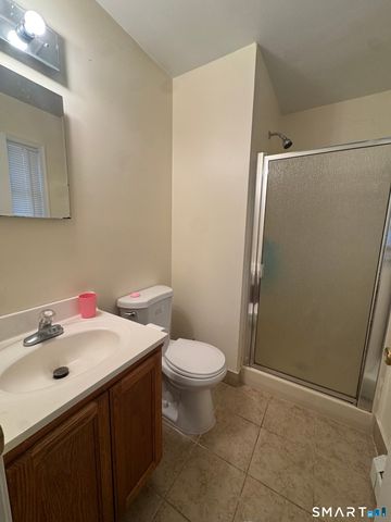 15 Harriet Street, Norwich, CT 06360