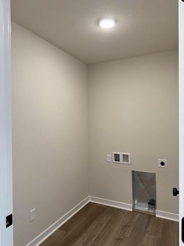 N162W21897 Poppy ROAD, Jackson, WI 53037