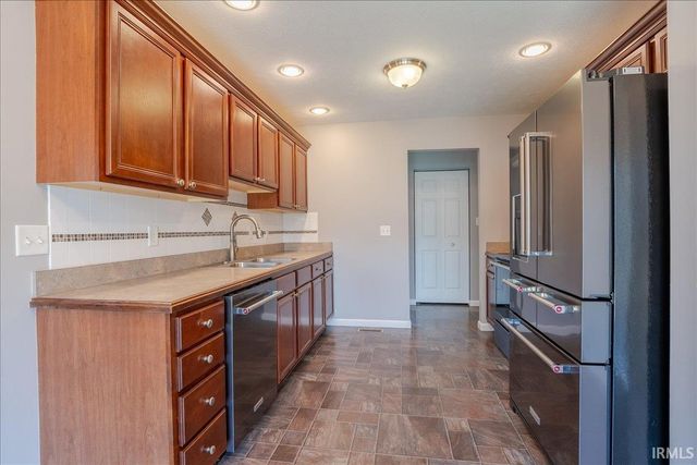 12522 Cold Water Drive, Evansville, IN 47725