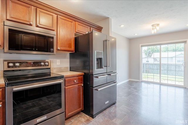 12522 Cold Water Drive, Evansville, IN 47725
