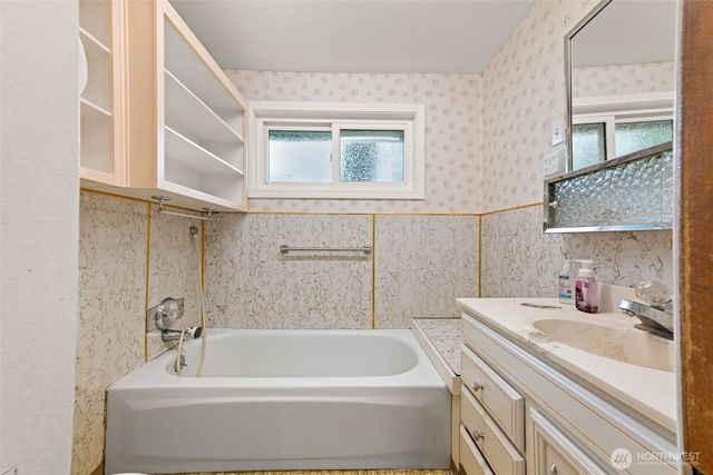 5615 Maltby Road, Woodinville, WA 98072