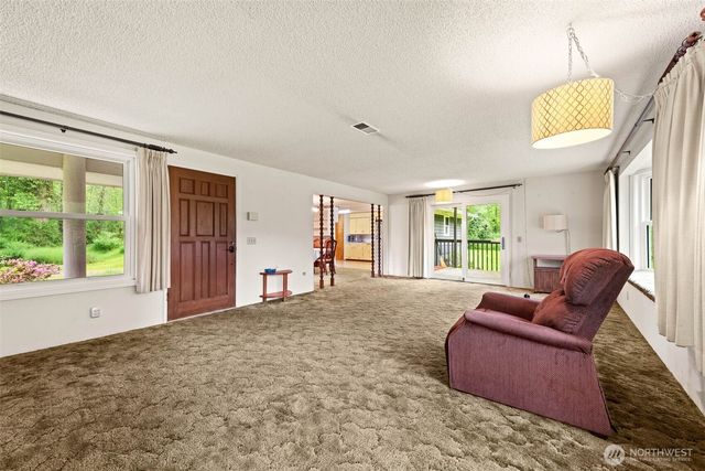 5615 Maltby Road, Woodinville, WA 98072
