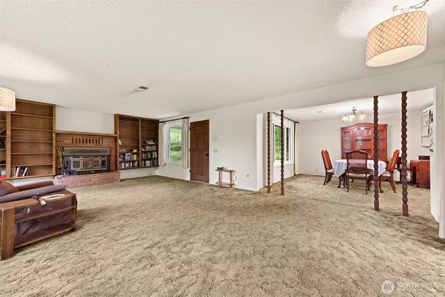 5615 Maltby Road, Woodinville, WA 98072