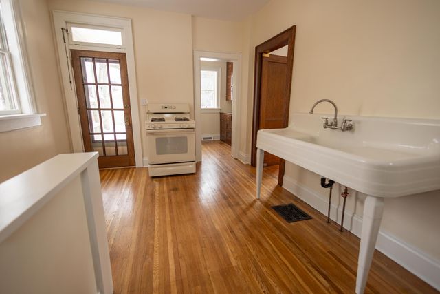 694 Wilson Avenue, Columbus, OH 43205