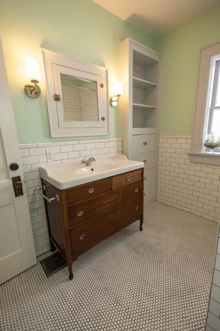 694 Wilson Avenue, Columbus, OH 43205