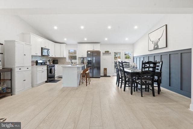 7024 LEE PARK CT, Falls Church, VA 22042