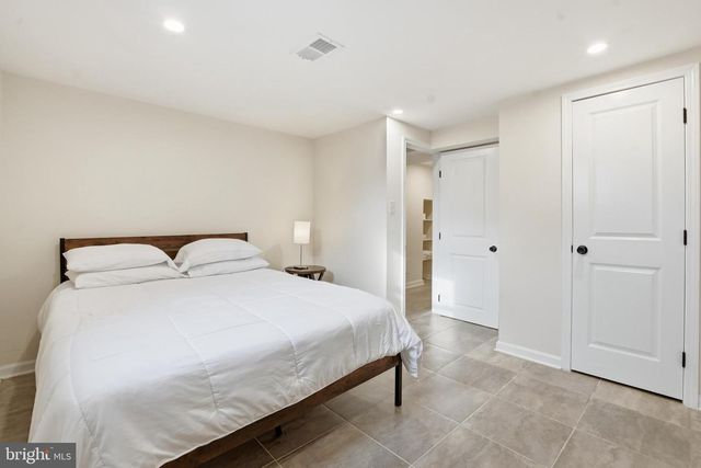 7024 LEE PARK CT, Falls Church, VA 22042