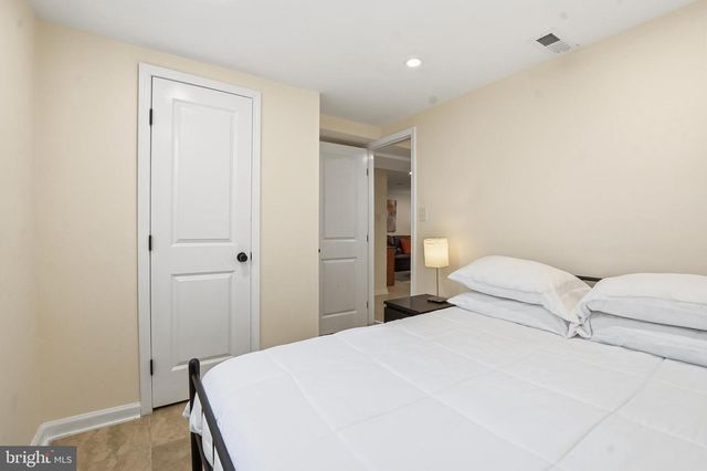 7024 LEE PARK CT, Falls Church, VA 22042