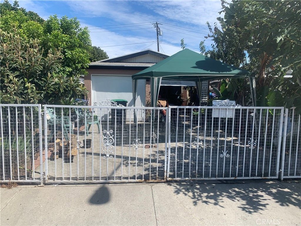 22414 Horst, Hawaiian Gardens, CA 90716