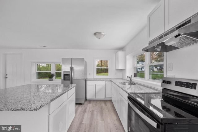 1058 SHORE DR, Colonial Beach, VA 22443