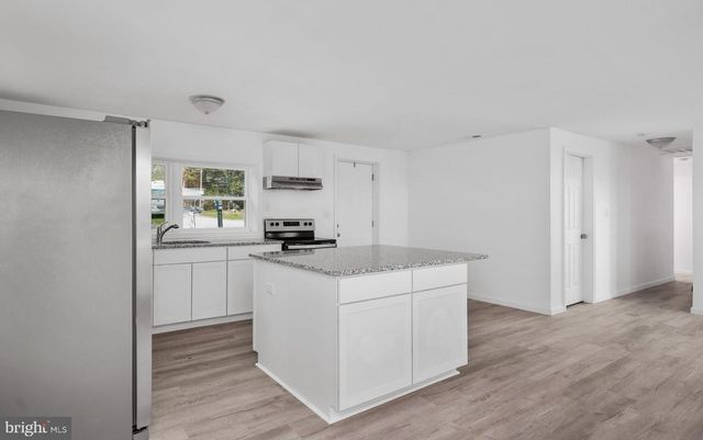 1058 SHORE DR, Colonial Beach, VA 22443