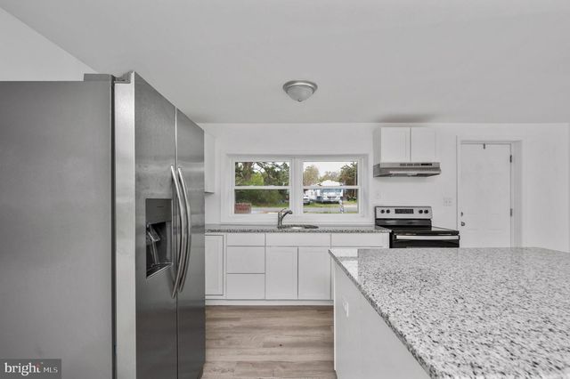 1058 SHORE DR, Colonial Beach, VA 22443