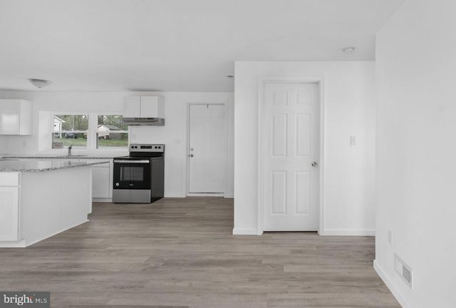 1058 SHORE DR, Colonial Beach, VA 22443