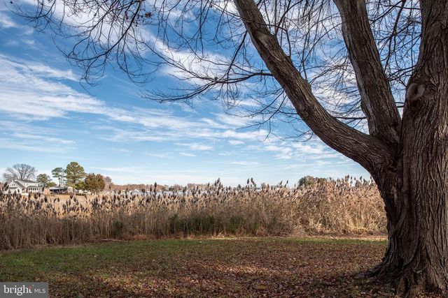 1058 SHORE DR, Colonial Beach, VA 22443