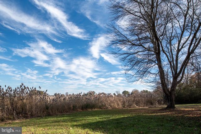 1058 SHORE DR, Colonial Beach, VA 22443