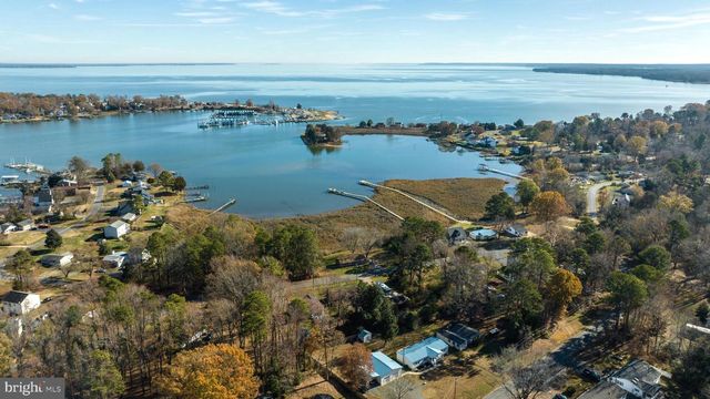 1058 SHORE DR, Colonial Beach, VA 22443