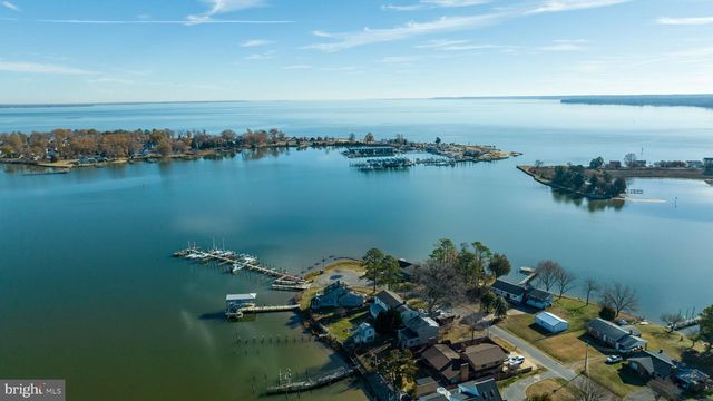 1058 SHORE DR, Colonial Beach, VA 22443