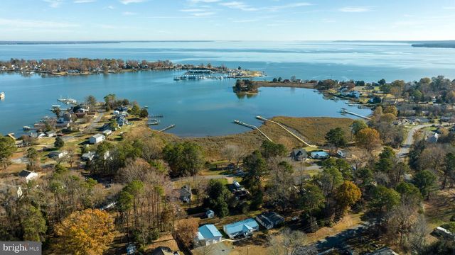 1058 SHORE DR, Colonial Beach, VA 22443