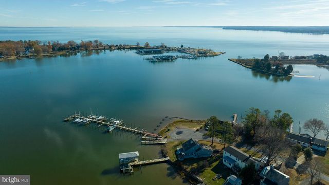 1058 SHORE DR, Colonial Beach, VA 22443