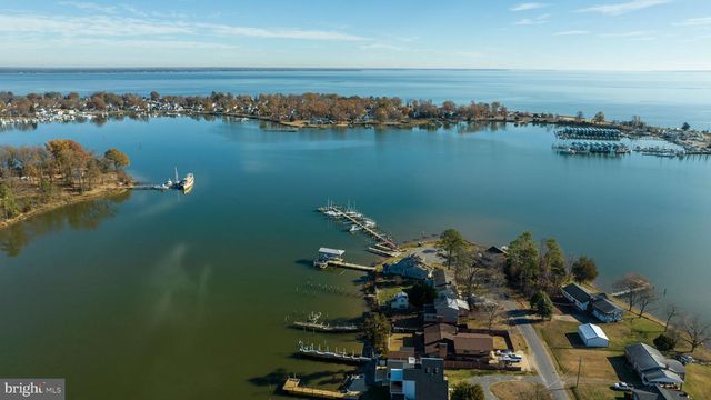 1058 SHORE DR, Colonial Beach, VA 22443