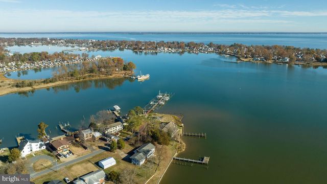 1058 SHORE DR, Colonial Beach, VA 22443