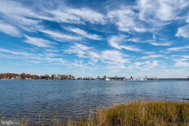1058 SHORE DR, Colonial Beach, VA 22443