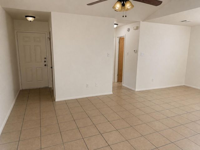 8205 W Gate BLVD B, Austin, TX 78745