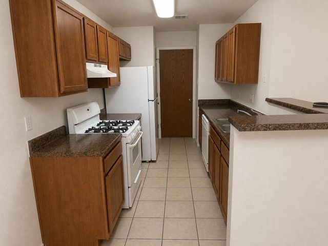 8205 W Gate BLVD B, Austin, TX 78745