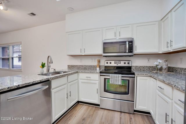 3742 Hurstbourne Ridge Blvd, Louisville, KY 40299