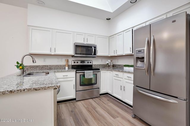 3742 Hurstbourne Ridge Blvd, Louisville, KY 40299