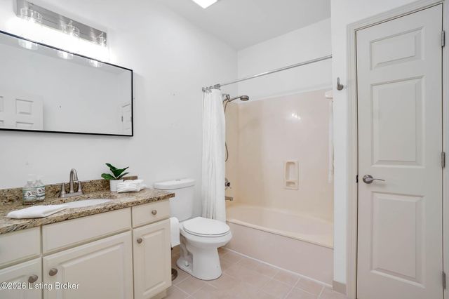 3742 Hurstbourne Ridge Blvd, Louisville, KY 40299