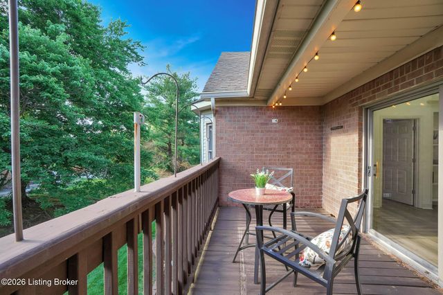3742 Hurstbourne Ridge Blvd, Louisville, KY 40299