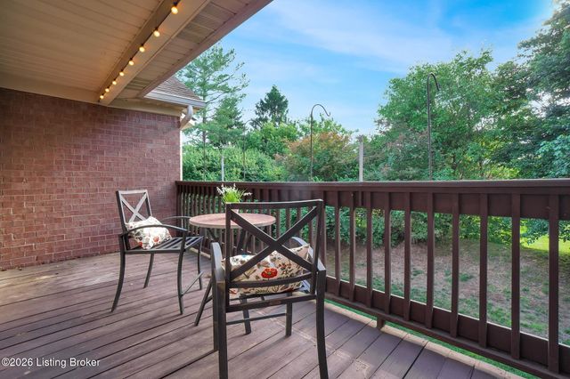 3742 Hurstbourne Ridge Blvd, Louisville, KY 40299