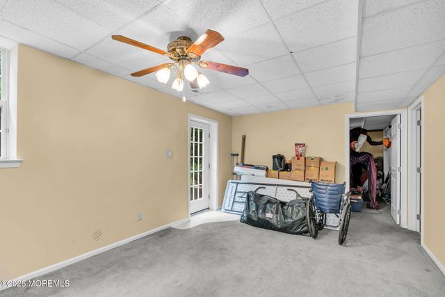 1 Woodland Avenue, Cream Ridge, NJ 08514