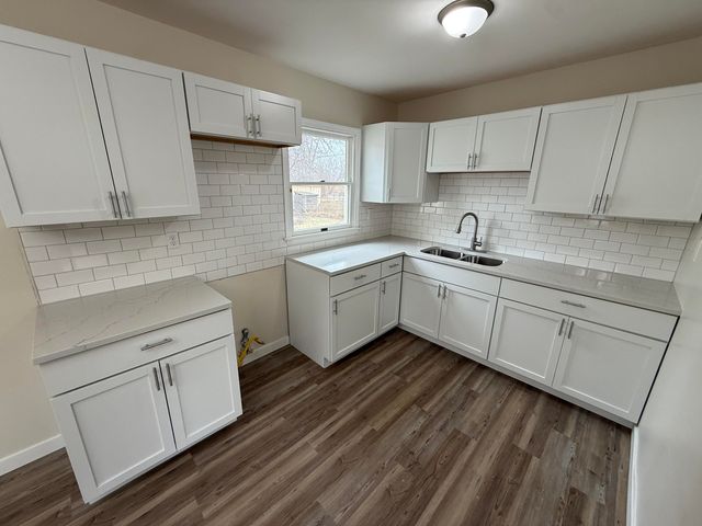 4089 Willow Street, Hobart, IN 46342