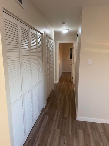 4089 Willow Street, Hobart, IN 46342