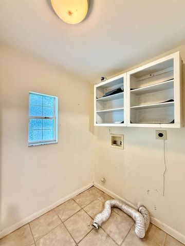 1912 N HIGHLAND AVENUE, Clearwater, FL 33755