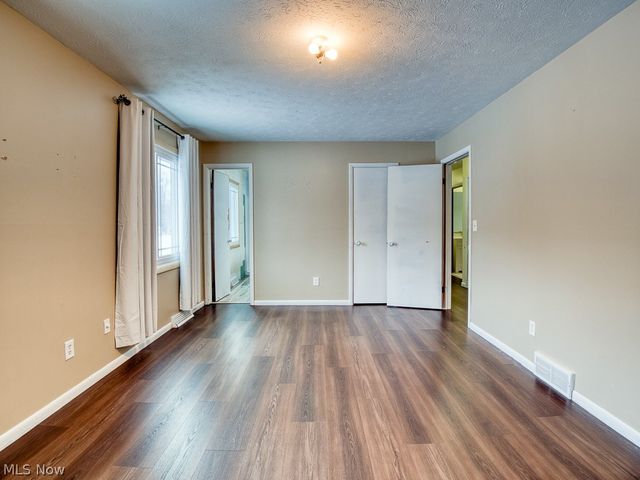 32625 Surrey Lane, Avon Lake, OH 44012