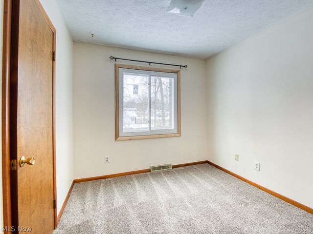 32625 Surrey Lane, Avon Lake, OH 44012