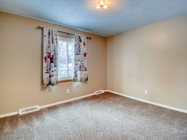 32625 Surrey Lane, Avon Lake, OH 44012