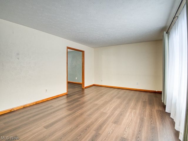 32625 Surrey Lane, Avon Lake, OH 44012