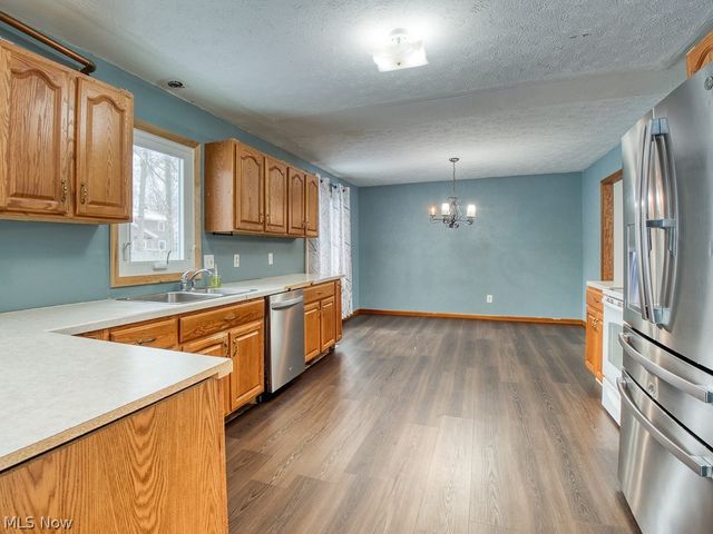 32625 Surrey Lane, Avon Lake, OH 44012